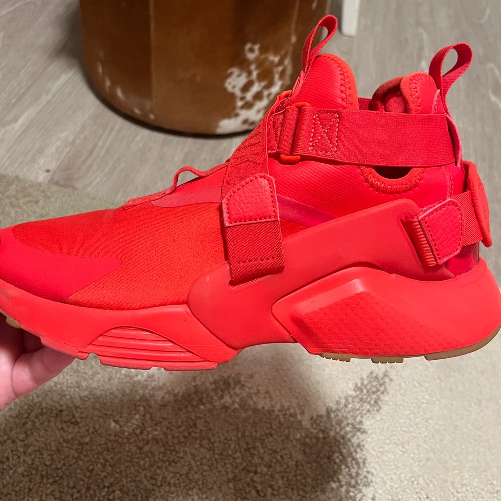 Red Nike Air shoes with two sets of back panels. Women’s 9, gently used - Picture 6 of 8